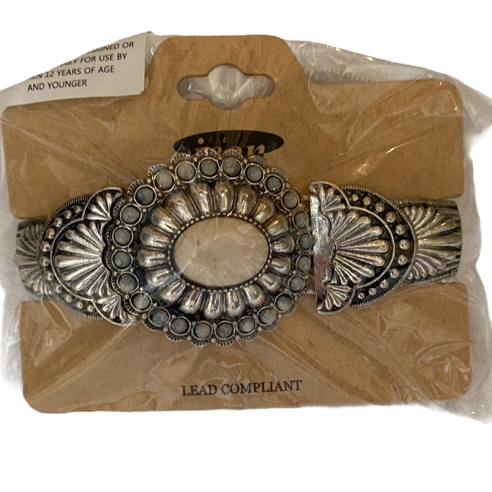 Icon Collection bracelet with “silver antique”look